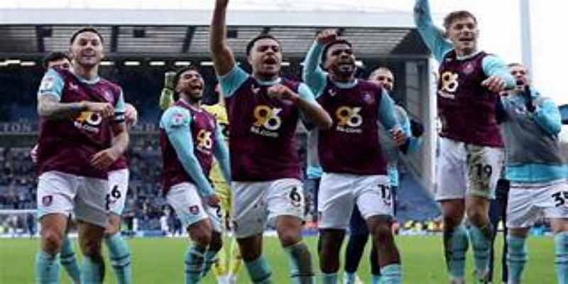 球队心理建设与凝聚力提升：九游娱乐分析伯恩利团队文化-九游娱乐